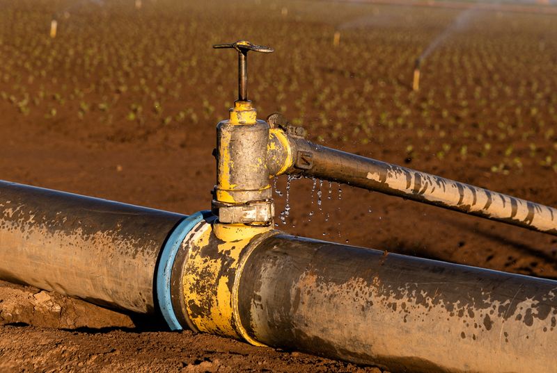 &copy; Reuters. Duto de irrigação em Holtville, no Estado norte-americano da Califórnia
05/12/2022 REUTERS/Caitlin Ochs