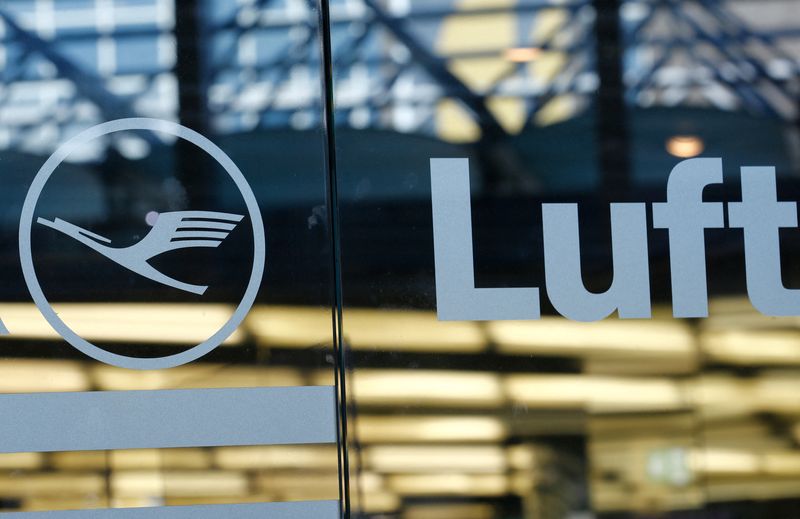 Pilots plan one-day strike at Lufthansa's Discover on Friday