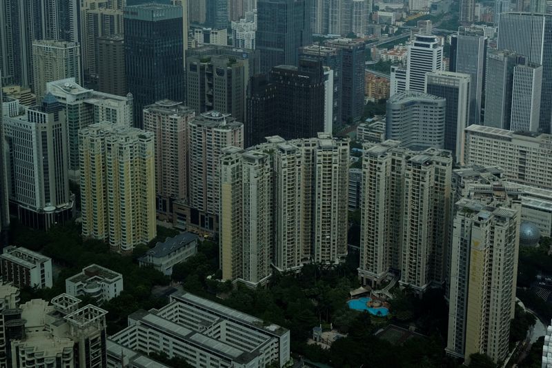 &copy; Reuters. Residential and commercial buildings are located in downtown Guangzhou, China October 7, 2017.  REUTERS/Bobby Yip
