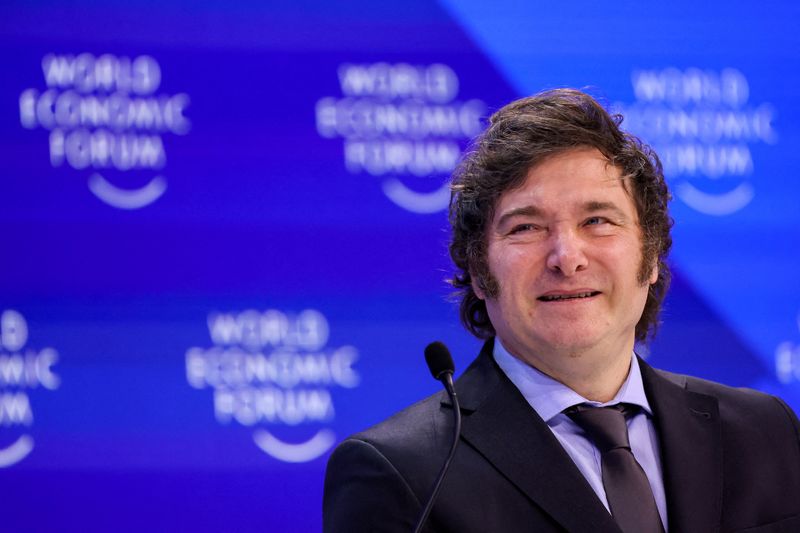&copy; Reuters. FILE PHOTO: Argentina's President Javier Milei attends the 54th annual meeting of the World Economic Forum, in Davos, Switzerland, January 17, 2024. REUTERS/Denis Balibouse/File Photo