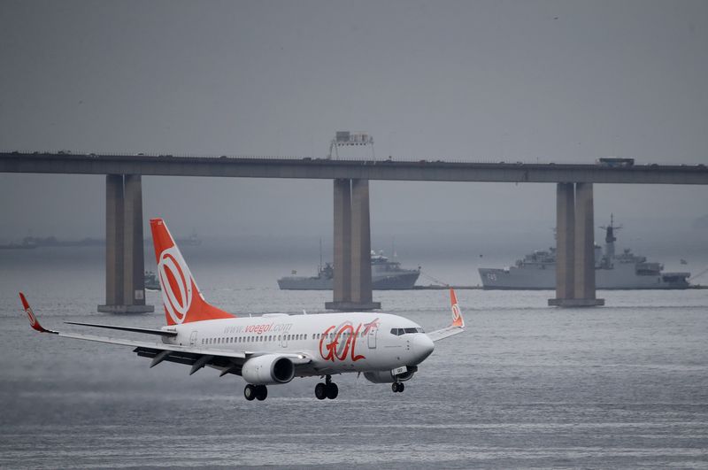&copy; Reuters. Avião da Gol se prepara para pousar no aeroporto Santos Dumont, no Rio de Janeiro
21/03/2019
REUTERS/Sergio Moraes