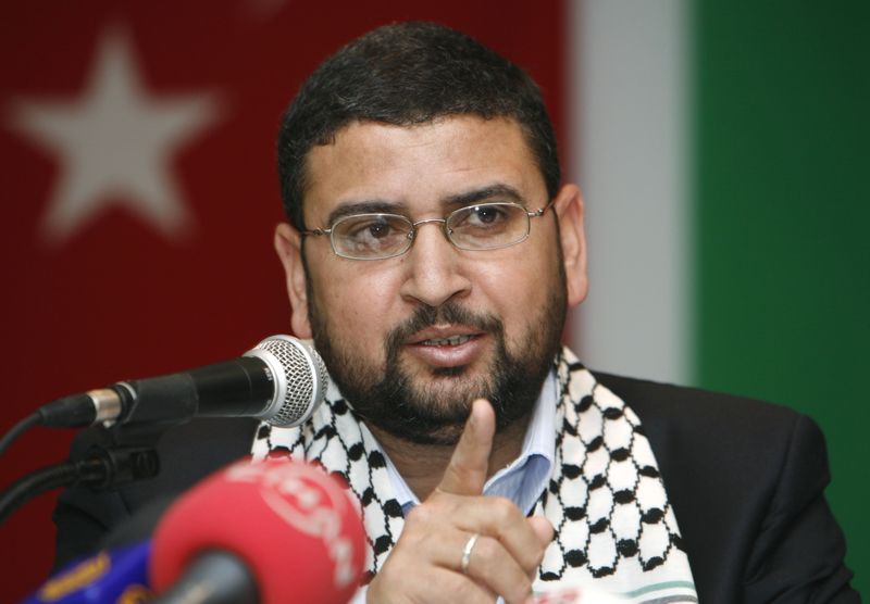 &copy; Reuters. سامي أبو زهري رئيس الدائرة السياسية لحركة المقاومة الإسلامية (حماس) في الخارج في صورة من أرشيف رويترز.