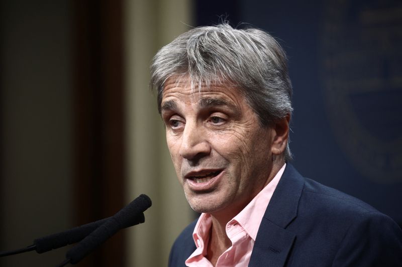 &copy; Reuters. Argentina's Economy Minister Luis Caputo holds a press conference at the Casa Rosada Presidential Palace, in Buenos Aires, Argentina January 26, 2024. REUTERS/Tomas Cuesta