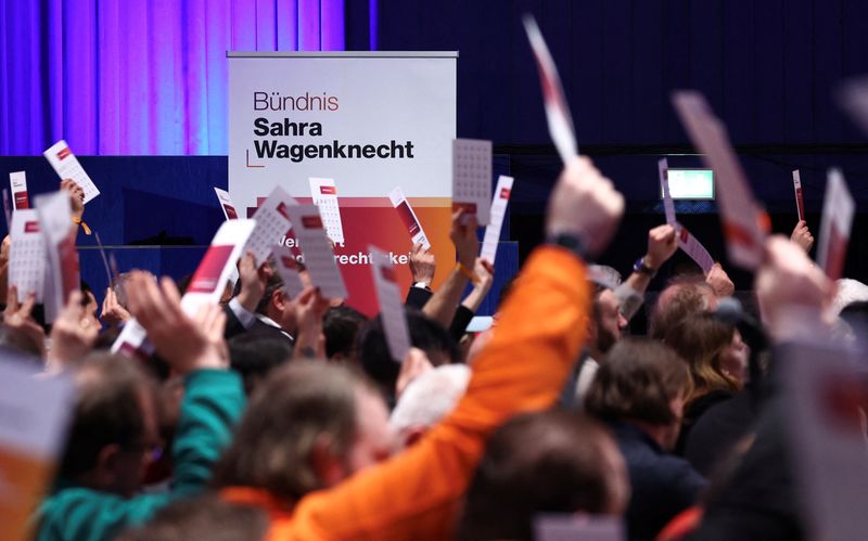 &copy; Reuters. Delegates vote during the founding convention of Germany’s new party Alliance Sarah Wagenknecht BSW in Berlin, Germany, January 27, 2024. REUTERS/Liesa Johannssen