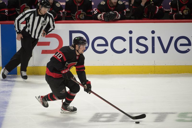 &copy; Reuters. FILE PHOTO: Jan 29, 2022; Ottawa, Ontario, CAN; Ottawa Senators left wing Alex Formenton (10) skates with the puck in the third period against the Anaheim Ducks at the Canadian Tire Centre. Mandatory Credit: Marc DesRosiers-USA TODAY Sports/File Photo