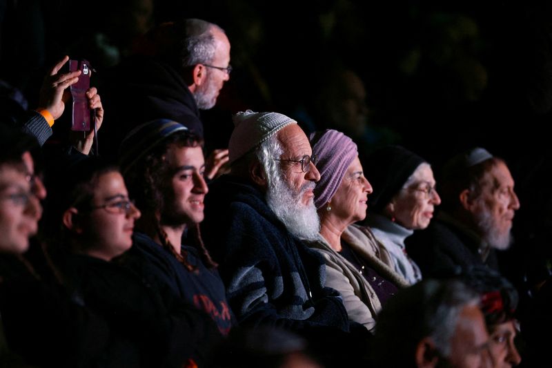 &copy; Reuters. Members of the Israeli settler community gather at a convention calling for Israel to rebuild settlements in the Gaza Strip and the northern part of the Israeli-occupied West Bank, in Jerusalem, January 28, 2024. REUTERS/Ronen Zvulun   