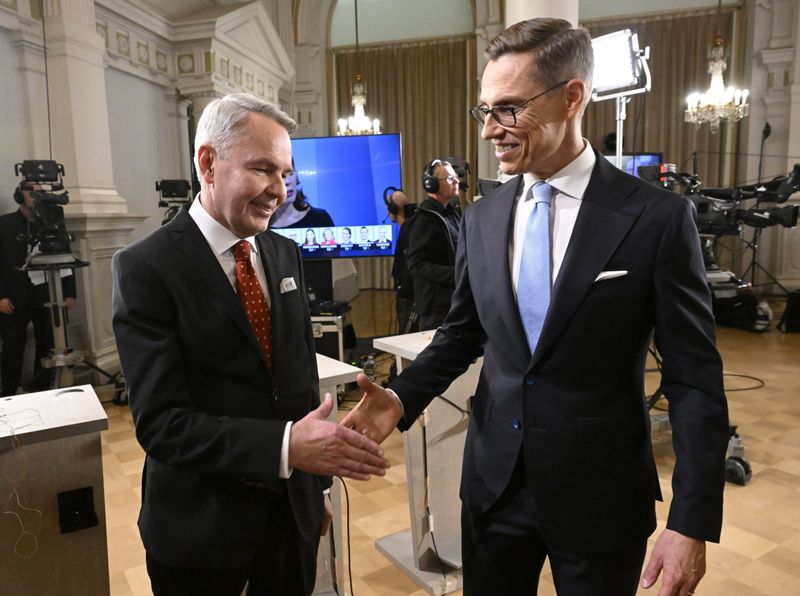 Stubb y Haavisto pasan a la segunda vuelta en la carrera presidencial finlandesa