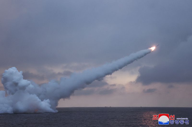 &copy; Reuters. Coreia do Norte testa mísseis de cruzeiro lançados por submarino
 28/1/2024   KCNA via REUTERS