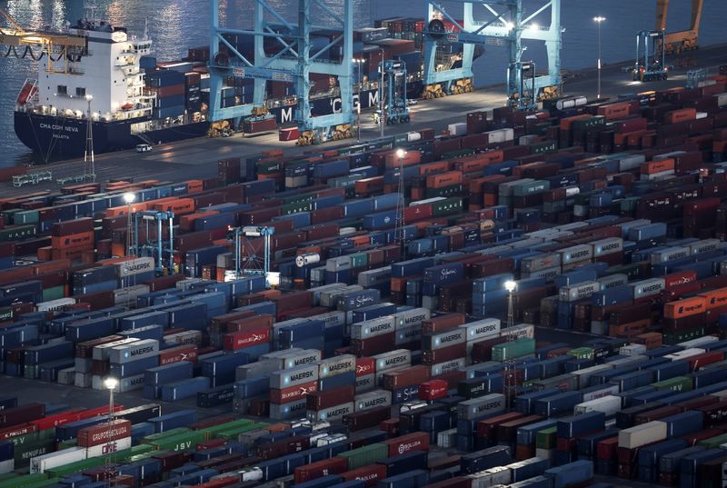&copy; Reuters. FILE PHOTO: Shipping containers are seen at the port of Barcelona, Spain, June 4, 2022. Picture taken June 4, 2022. REUTERS/Nacho Doce/File Photo