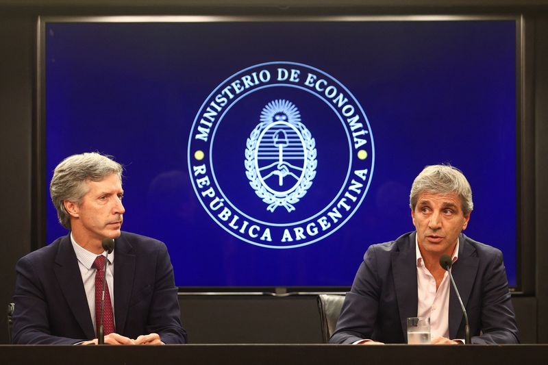 Uncommon-IMF, Argentina to defer closing $44 billion loan analysis to November