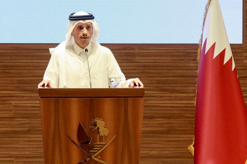&copy; Reuters. رئيس الوزراء القطري محمد بن عبد الرحمن بن جاسم آل ثاني يتحدث خلال مؤتمر صحفي في الدوحة يوم 25 أكتوبر تشرين الأول 2023. تصوير: عماد كريدي - رويترز.