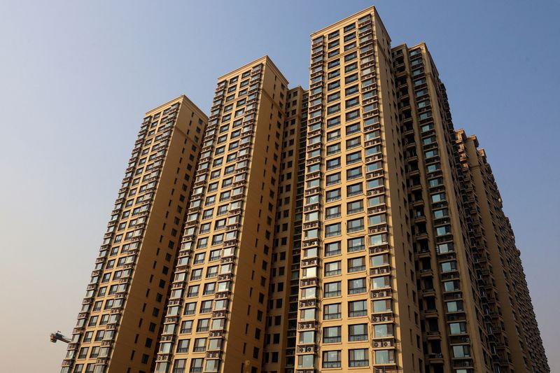 &copy; Reuters. FILE PHOTO: A general view of residential buildings developed by China Evergrande Group, after a court ordered the liquidation of the property developer, in Beijing, China January 29, 2024. REUTERS/Florence Lo/File Photo