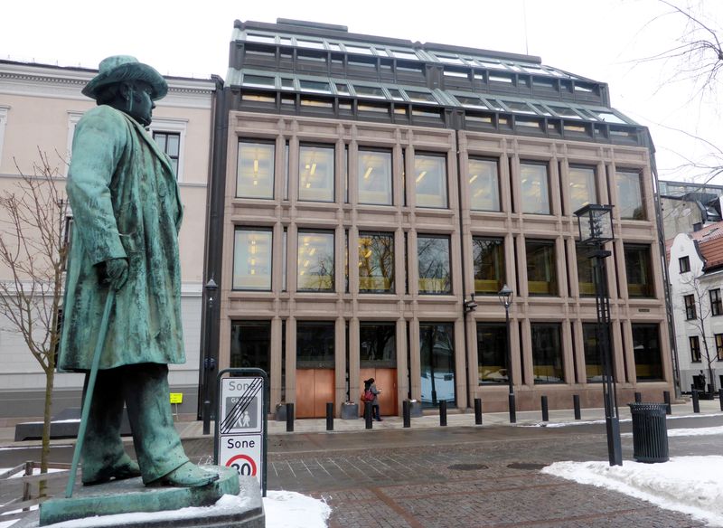 &copy; Reuters. FILE PHOTO: A general view of the Norwegian central bank in Oslo, Norway March 6, 2018. Picture taken March 6, 2018. REUTERS/Gwladys Fouche/File Photo