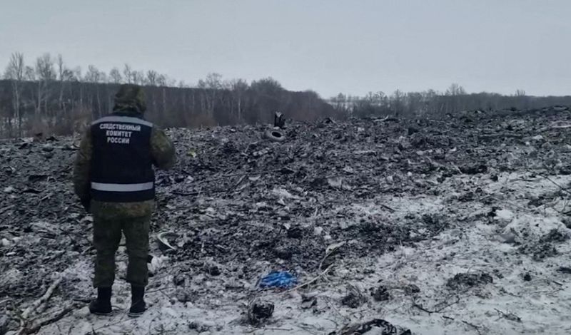 Ukraine says Russia not handing over alleged POWs bodies from crashed plane
