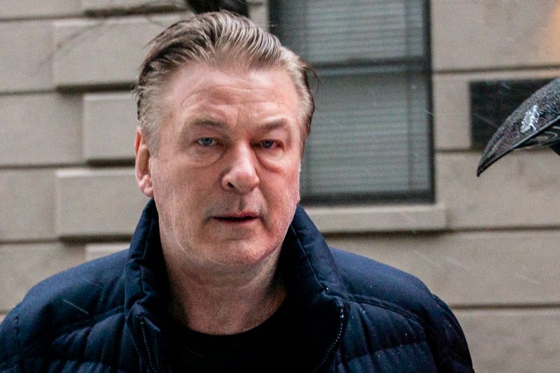 &copy; Reuters. FILE PHOTO: Actor Alec Baldwin departs his home, as he will be charged with involuntary manslaughter for the fatal shooting of cinematographer Halyna Hutchins on the set of the movie "Rust",  in New York, U.S., January 31, 2023. REUTERS/David 'Dee' Delgad