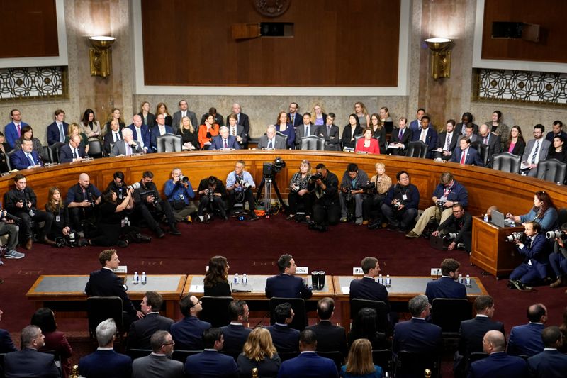 &copy; Reuters. Meta's CEO Mark Zuckerberg, TikTok's CEO Shou Zi Chew, X Corp's CEO Linda Yaccarino, Co-founder and CEO of Snap Inc. Evan Spiegel, and Discord's CEO Jason Citron attend the Senate Judiciary Committee hearing on online child sexual exploitation, at the U.S