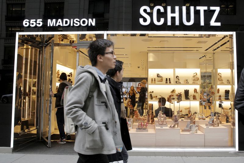 © Reuters. Loja da marca Schutz, da Arezzo. na Madison Avenue, em Nova York
19/03/2016
REUTERS/Brendan McDermid