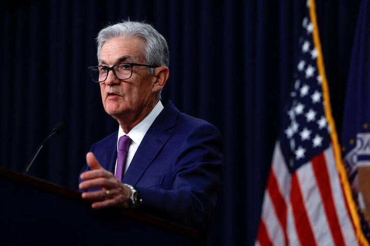 Powell dice que la Fed necesita más datos para tener confianza en el enfriamiento de inflación
