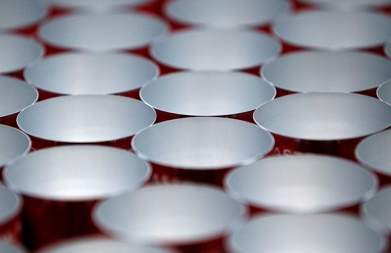 &copy; Reuters. FILE PHOTO: Aluminium cans leave the production line at Ball Corporation, Wakefield, Britain, October 18, 2019. REUTERS/Andrew Yates/File Photo
