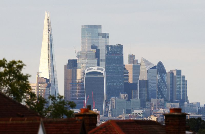 &copy; Reuters. FILE PHOTO: A view of the financial district in London, Britain. September 23, 2023. REUTERS/Matthew Childs/File Photo