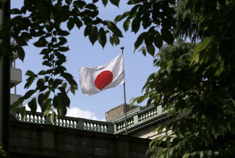 &copy; Reuters. ソシエテ・ジェネラルのアナリストは１日、日銀が３月に利上げを実施し、イールドカーブ・コントロール（長短金利操作、ＹＣＣ）を終了するとの見方を示した。２０１２年５月撮影（２