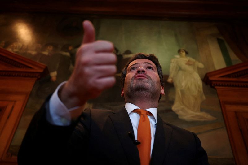 &copy; Reuters. FILE PHOTO: Andre Ventura, President of far-right party Chega, gestures during an interview with Reuters, in Lisbon, Portugal, January 25, 2024. REUTERS/Pedro Nunes/File Photo