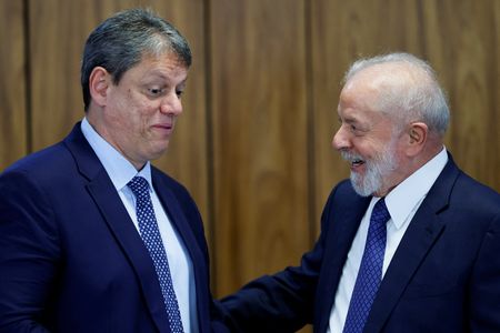 Lula diz estar "junto" a Tarcísio e promete que não faltará apoio federal a SP