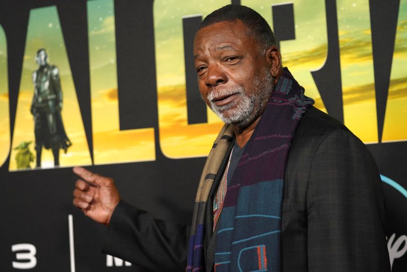 © Reuters. FILE PHOTO: Carl Weathers attends the The Mandalorian, Season 3 premiere at the Roosevelt Hotel in Los Angeles, California, U.S. February 28, 2023.  REUTERS/Allison Dinner