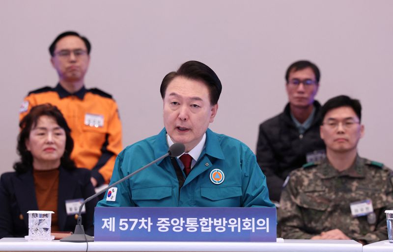 &copy; Reuters. South Korean President Yoon Suk Yeol presides over the central integrated defence meeting in Seoul, South Korea, January 31, 2024.    Yonhap via REUTERS/File Photo