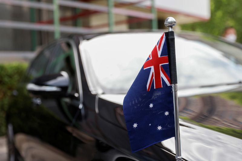 &copy; Reuters. An Australian flag is seen on the car of Australia's Ambassador to China, Graham Fletcher, after he was not granted access to the Beijing No. 2 Intermediate People's Court, where Australian writer Yang Hengjun is expected to face trial on espionage charge