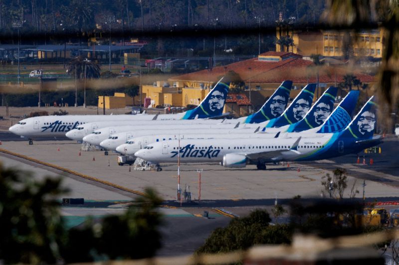 &copy; Reuters. FILE PHOTO: Alaska Airlines commercial airplanes are shown parked off to the side of the airport in San Diego, California, California, U.S. January 18, 2024, as the the National Transportation Safety Board continues its investigation of the Boeing 737 M