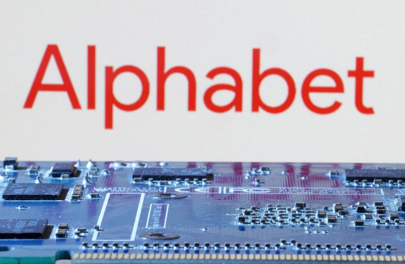 &copy; Reuters. FILE PHOTO: Alphabet logo is seen near computer motherboard in this illustration taken January 8, 2024. REUTERS/Dado Ruvic/Illustration/File Photo
