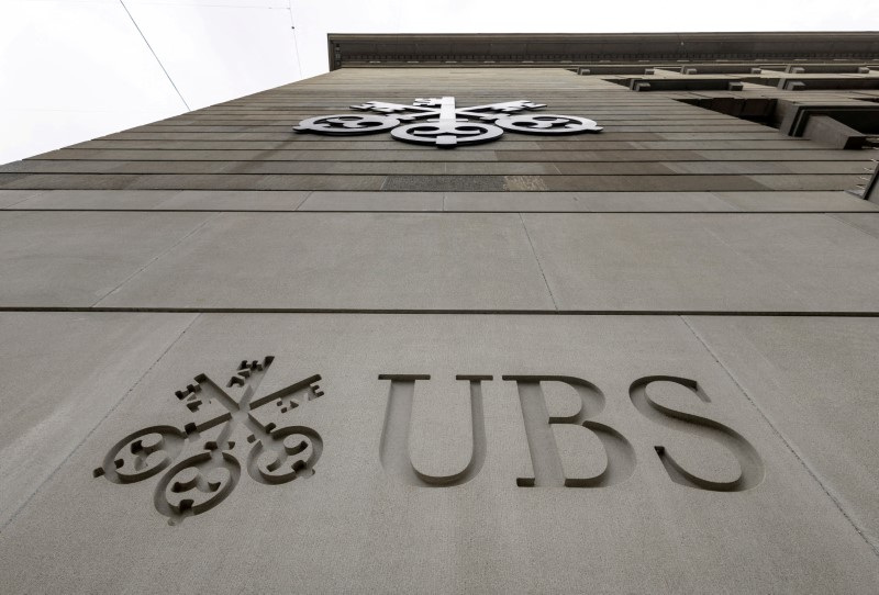 &copy; Reuters. FOTO DE ARCHIVO. El logo del banco suizo UBS en Zúrich, Suiza. 29 de marzo de 2023. REUTERS/Denis Balibouse
