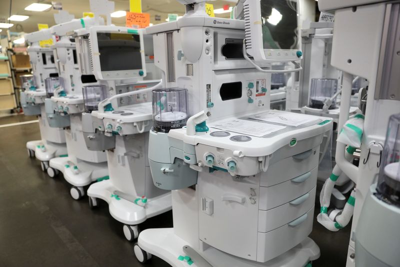 &copy; Reuters. Completed GE digital anesthesia carestation stand in a GE Healthcare manufacturing facility in Madison, Wisconsin, U.S. April 21, 2020. REUTERS/Daniel Acker/File Photo