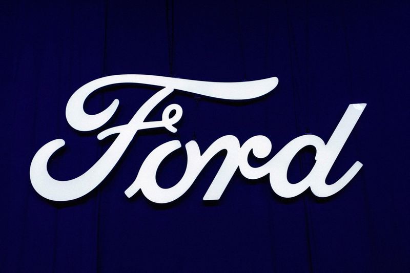 &copy; Reuters. FILE PHOTO: A Ford logo is seen during the New York International Auto Show, in Manhattan, New York City, U.S., April 5, 2023. REUTERS/David 'Dee' Delgado/File Photo