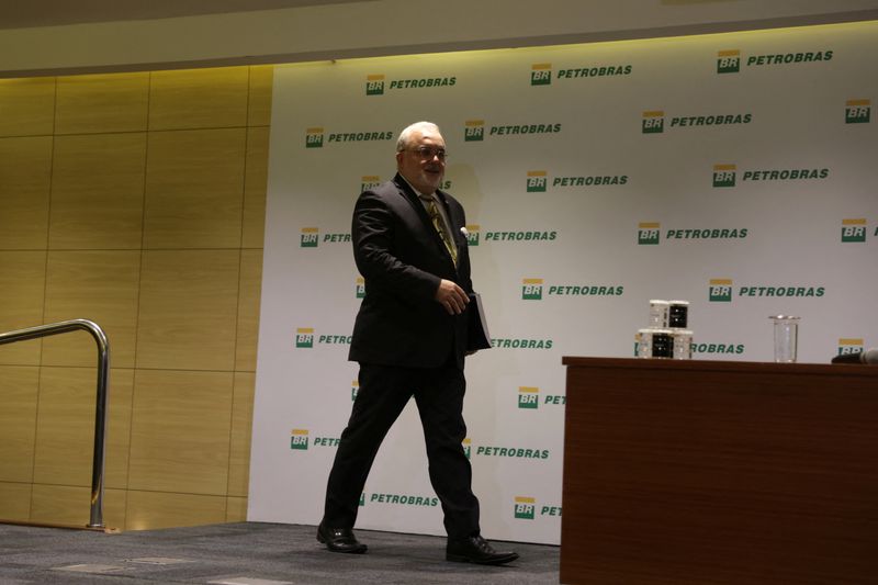 &copy; Reuters. FOTO DE ARCHIVO. Jean Paul Prates, presidente ejecutivo de la petrolera estatal brasileña Petrobras, entra a la sala para una conferencia de prensa en la sede de Petrobras en Río de Janeiro, Brasil, el 2 de marzo de 2023. REUTERS/Pilar Olivares