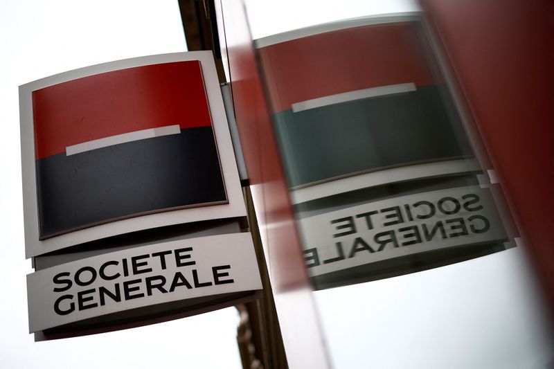 &copy; Reuters. Il logo di Societe Generale fuori da una filiale a Parigi. REUTERS/Sarah Meyssonnier