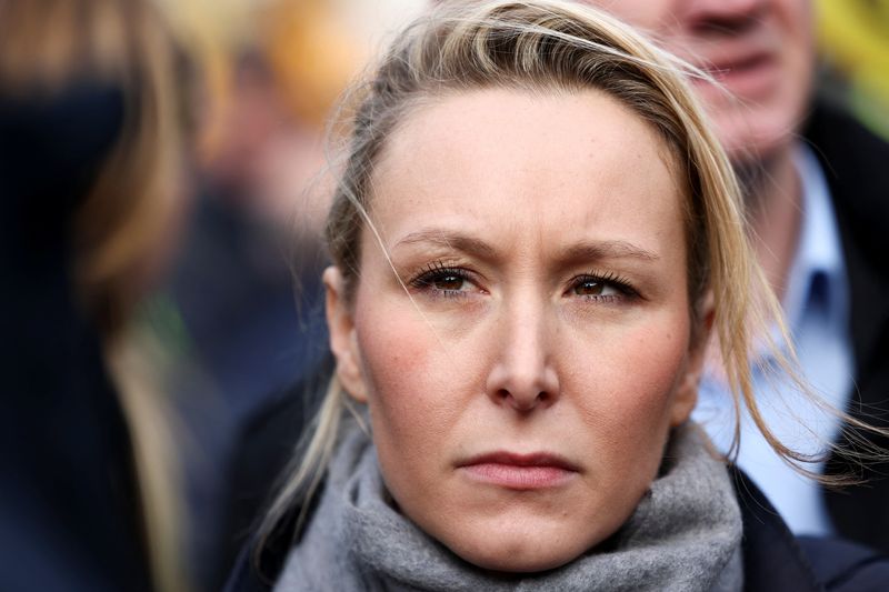 &copy; Reuters. FOTO DE ARCHIVO: Marion Marechal, sobrina de Marine Le Pen y vicepresidenta ejecutiva del partido de extrema derecha 'Reconquete', participa en una protesta de agricultores franceses frente al Parlamento Europeo en Bruselas, Bélgica. 24 de enero de 2024.