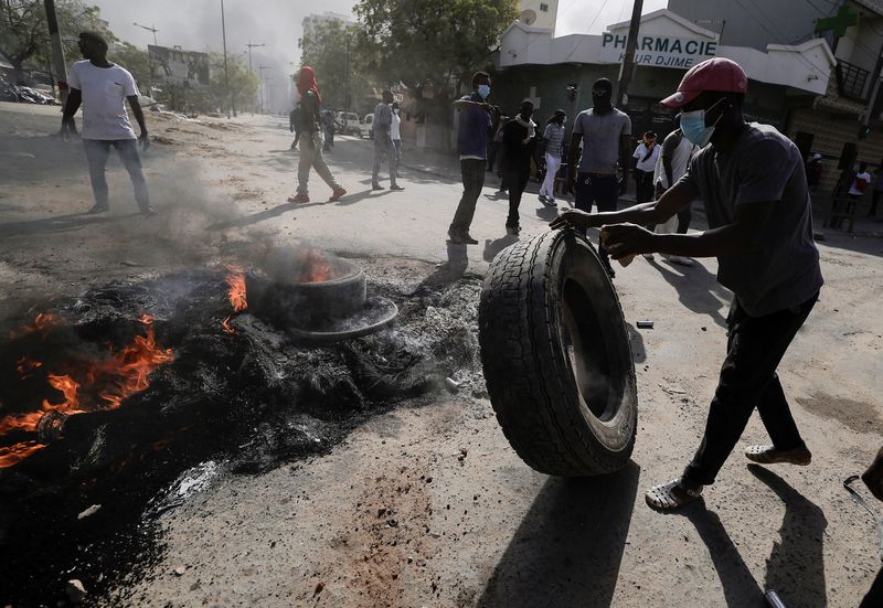 Sénégal: Une manifestation contre le report de l'élection brutalement dispersée