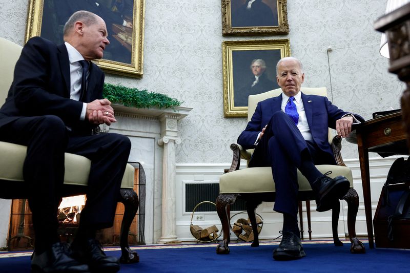 &copy; Reuters. Le président américain Joe Biden et le chancelier allemand Olaf Scholz se rencontrent à Washington. /Photo prise le 9 février 2024/REUTERS/Evelyn Hockstein