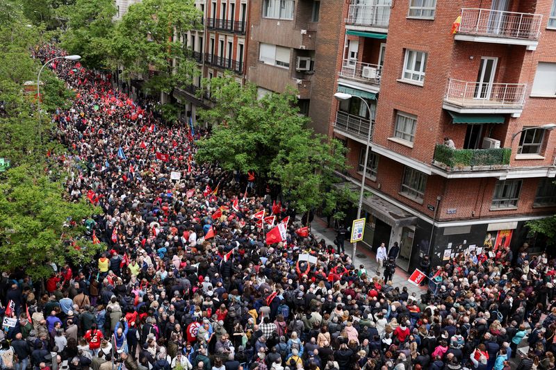 &copy; Reuters. Manifestação de socialistas em Madri
 27/4/2024  REUTERS/Violeta Santos Moura