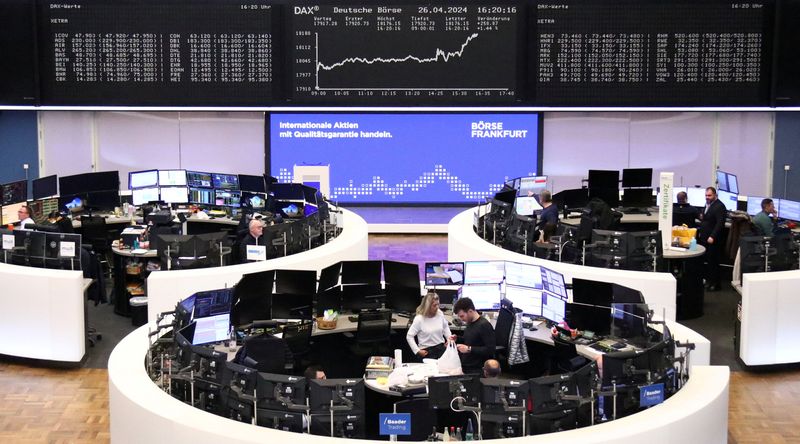 &copy; Reuters. The German share price index DAX graph is pictured at the stock exchange in Frankfurt, Germany, April 26, 2024.     REUTERS/Staff