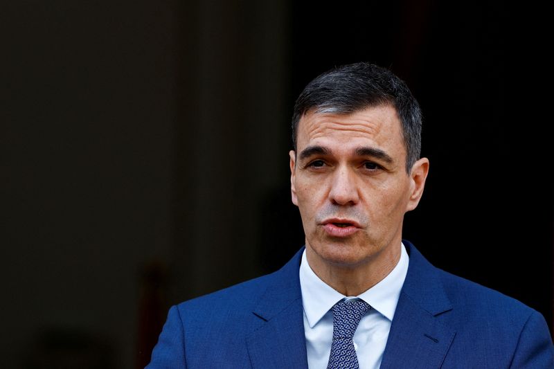 &copy; Reuters. FILE PHOTO: Spain's Prime Minister Pedro Sanchez speaks to the media on the day of his meeting with Ireland's Taoiseach (Prime Minister) Simon Harris to discuss recognising the Palestinian state, in Dublin, Ireland, April 12, 2024. REUTERS/Clodagh Kilcoyn
