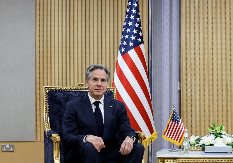 © Reuters. وزير الخارجية الأمريكية أنتوني بلينكن خلال اجتماع في الرياض يوم 29 أبريل نيسان 2023. صورة لرويترز من ممثل لوكالات الأنباء.