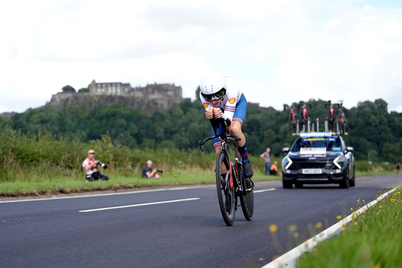 &copy; Reuters. FOTO DE ARCHIVO: El británico Geraint Thomas en acción durante la Contrarreloj Individual Elite Masculina en Carretera del Campeonato Mundial de Ciclismo UCI 2023 en Stirling, Escocia, Reino Unido. 11 de agosto, 2023. REUTERS/Maja Smiejkowska