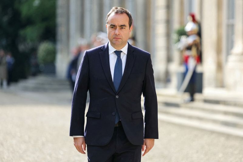 &copy; Reuters. Le ministre français des Armées, Sébastien Lecornu . /Photo prise le 26 avril 2024/REUTERS/Thomas Samson 