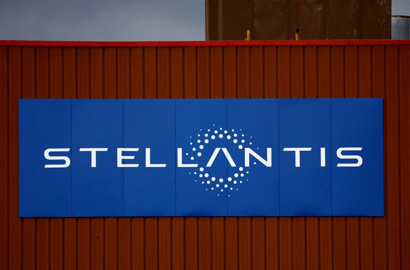 &copy; Reuters. Le logo Stellantis. /Photo prise le 11 mars 2024/REUTERS/Stéphane Mahé