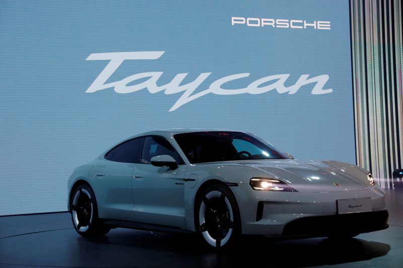 &copy; Reuters. A Porsche Taycan electric vehicle (EV) is showcased at a Volkswagen media event in Beijing, China April 24, 2024. REUTERS/Josh Arslan