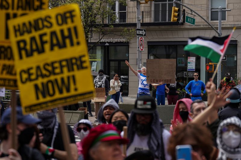 &copy; Reuters. Ato em apoio aos palestinos em Nova York
 20/4/2024   REUTERS/Adam Gray