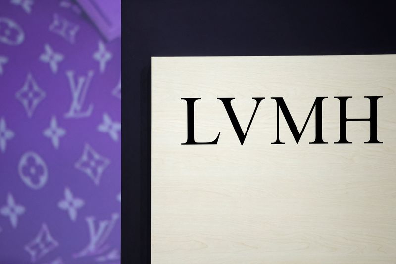 &copy; Reuters. FILE PHOTO: The logo of LVMH is seen during the annual shareholders meeting of LVMH Moet Hennessy Louis Vuitton in Paris, France, April 18, 2024. REUTERS/Sarah Meyssonnier/File Photo